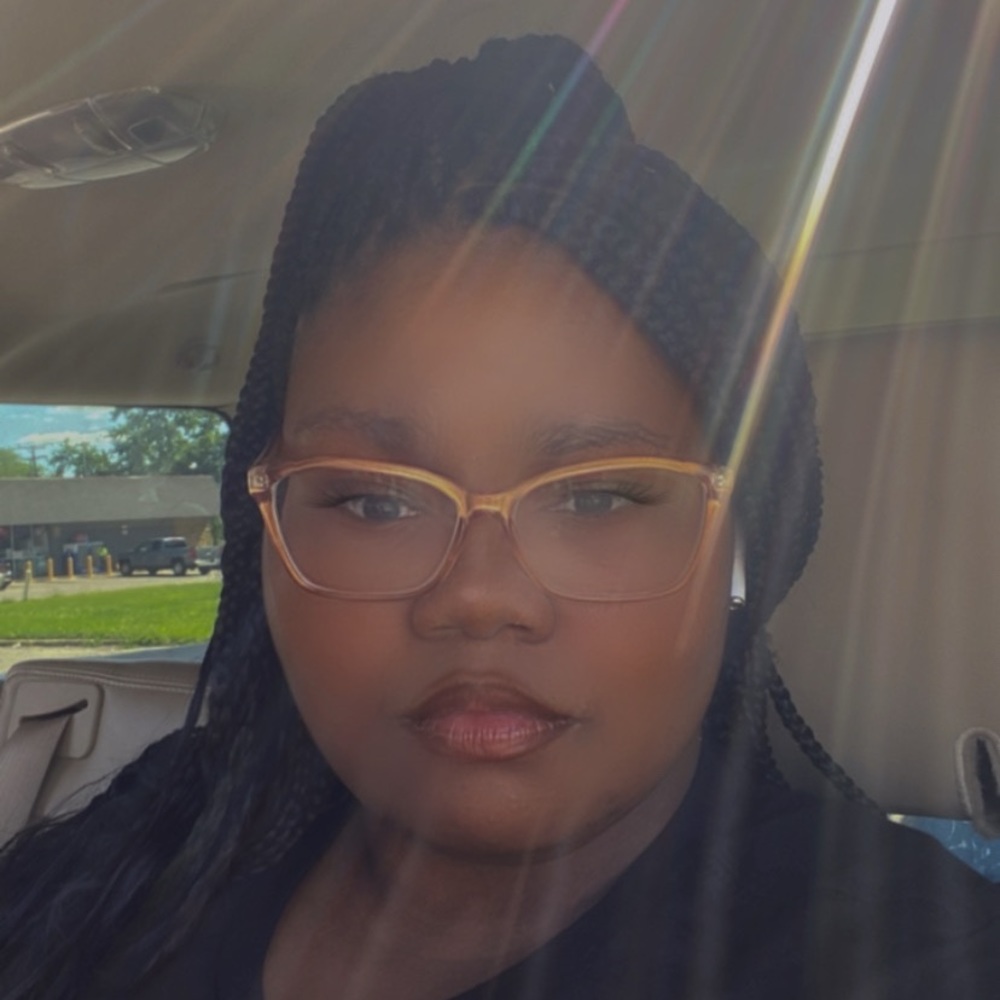 Meet your Posher, Kamya